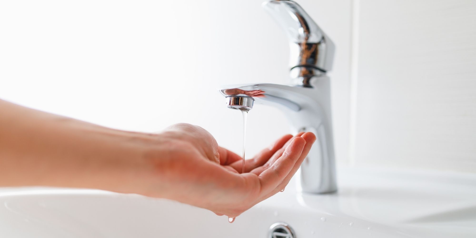 Pourquoi votre pression d’eau est-elle trop faible et comment la rétablir ?